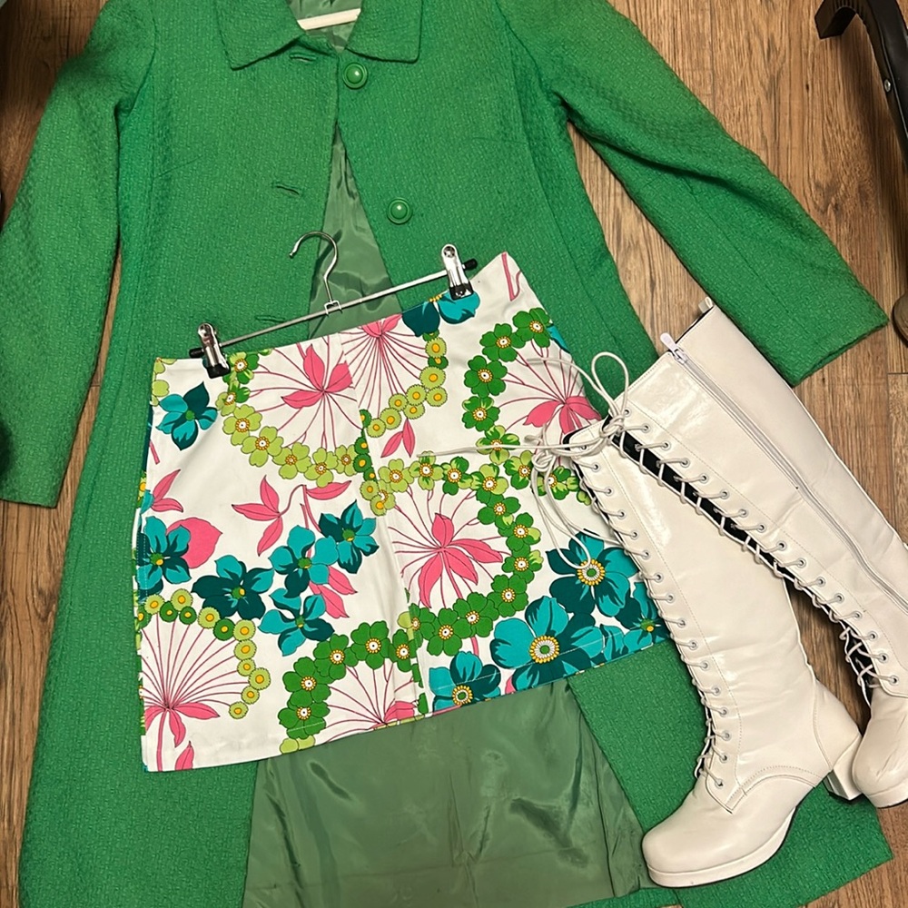 🌺 NWT Floral Print Mod Mini Skirt  🍃